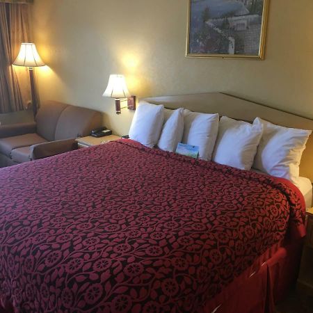 Days Inn By Wyndham Yazoo City Exterior photo