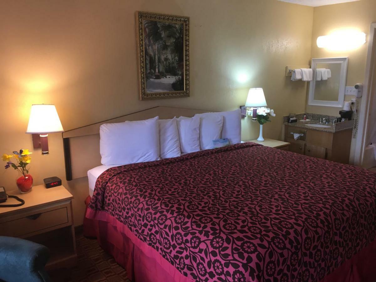 Days Inn By Wyndham Yazoo City Exterior photo